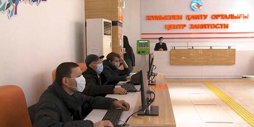 
                    Пора на работу
                