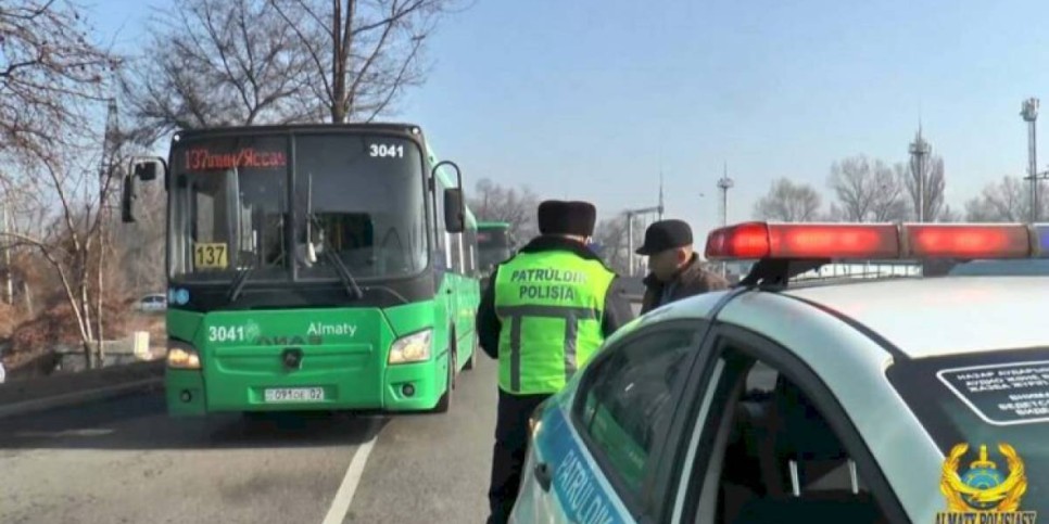
                    Разговор по телефону – самое частое нарушение водителей общественного транспорта
                