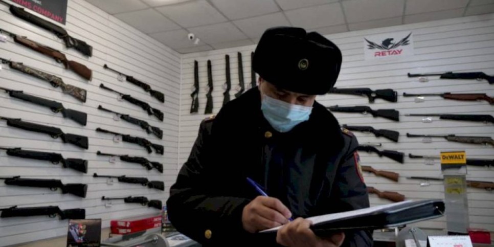 
                    Более 500 единиц оружия уничтожили алматинские полицейские
                
