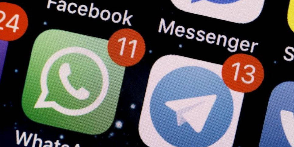 
                    Пользователи массово переходят из WhatsApp в Telegram
                