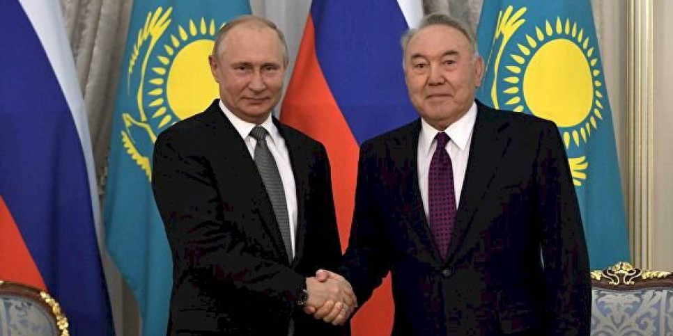
                    Нурсултан Назарбаев и Владимир Путин обменялись новогодними поздравлениями
                