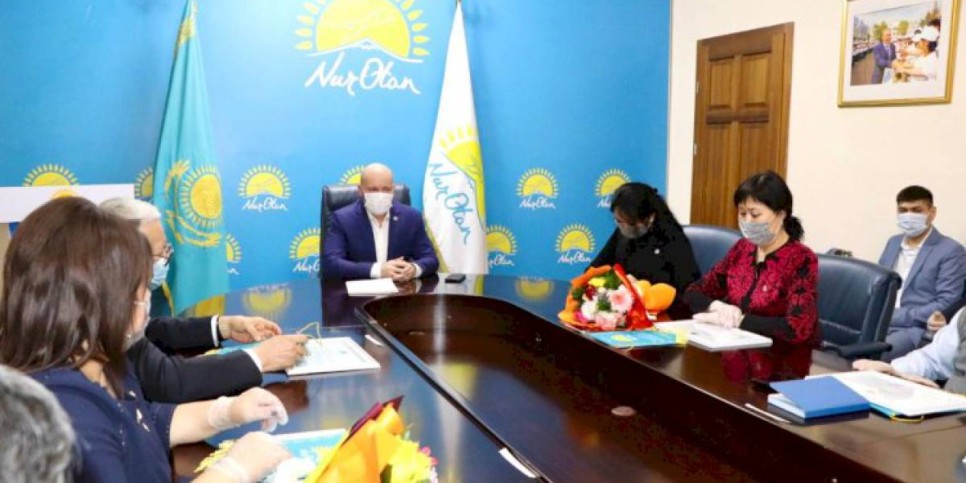 
                    Ко Дню Первого Президента известные алматинцы вступили в партию «Nur Otan»
                