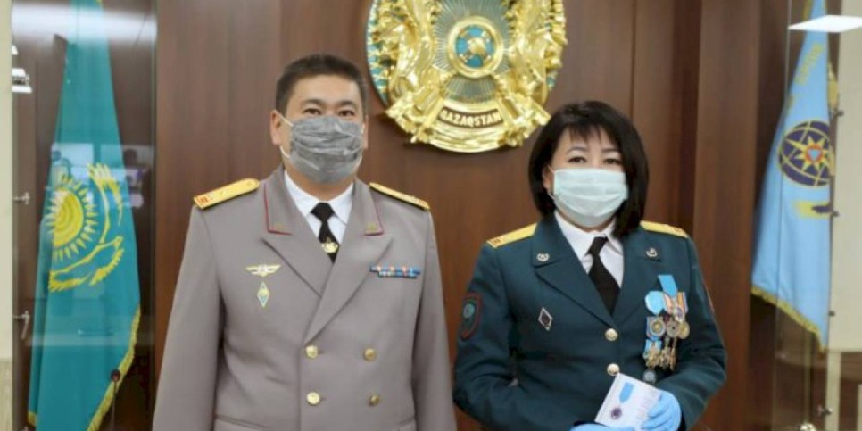 
                    Отличившихся сотрудников наградили в ДЧС Алматы
                