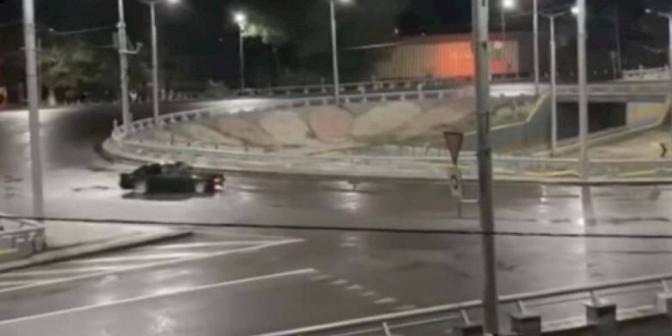 
                    Водителя BMW задержали в Алматы за дрифт на развязке
                