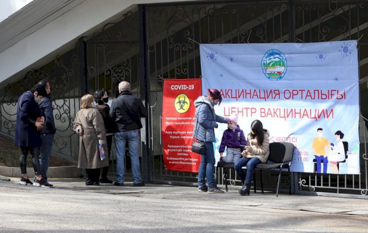 В Казахстане активно проводится ревакцинация населения