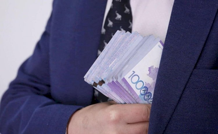 Главный специалист ДГД ЗКО подозревается в  получении крупной взятки