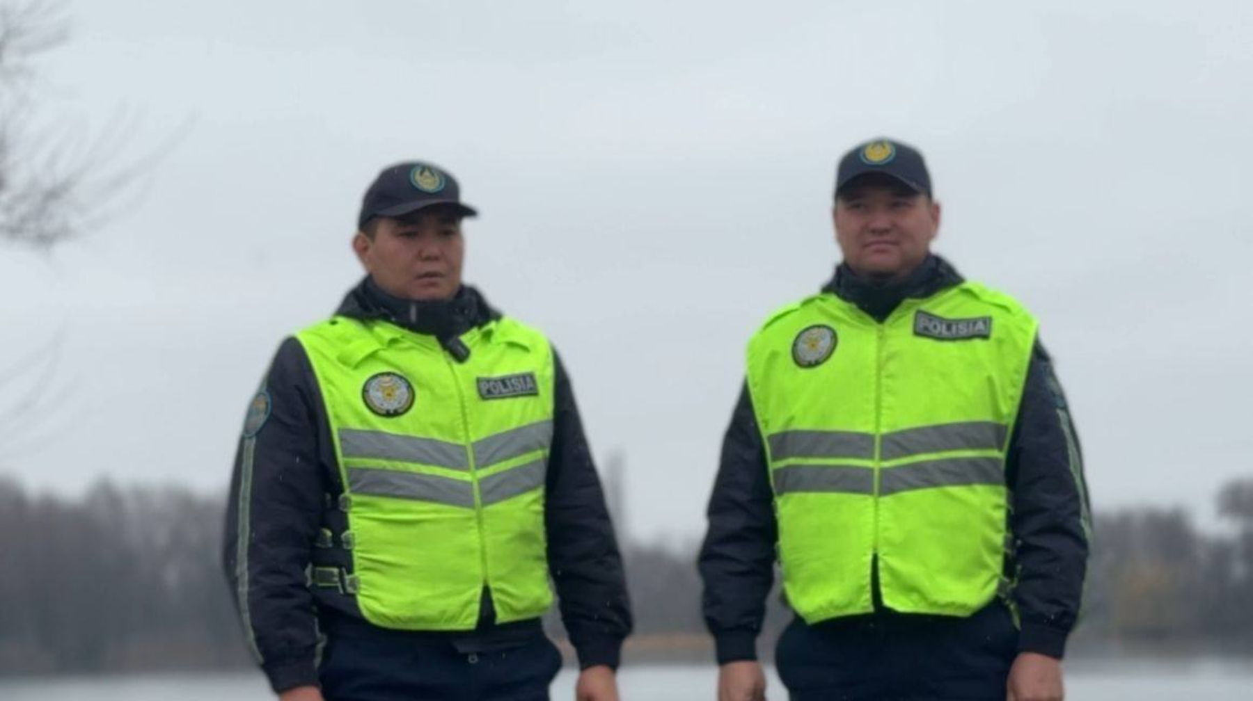 Героическое спасение двух рыбаков полицейскими попало на видео в Жетысу