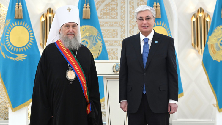 Токаев наградил митрополита Александра орденом «Достық» 