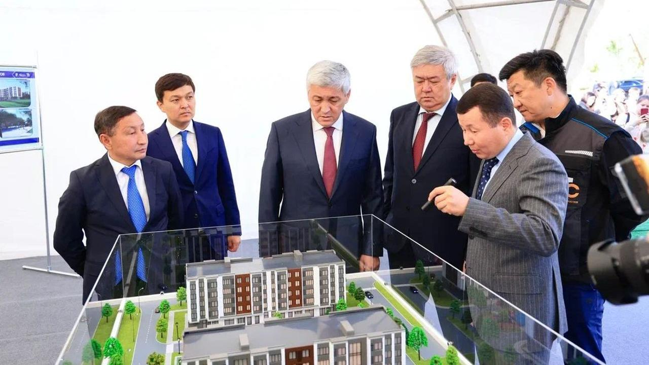 В Карагандинской области начали строить жилье для молодых энергетиков