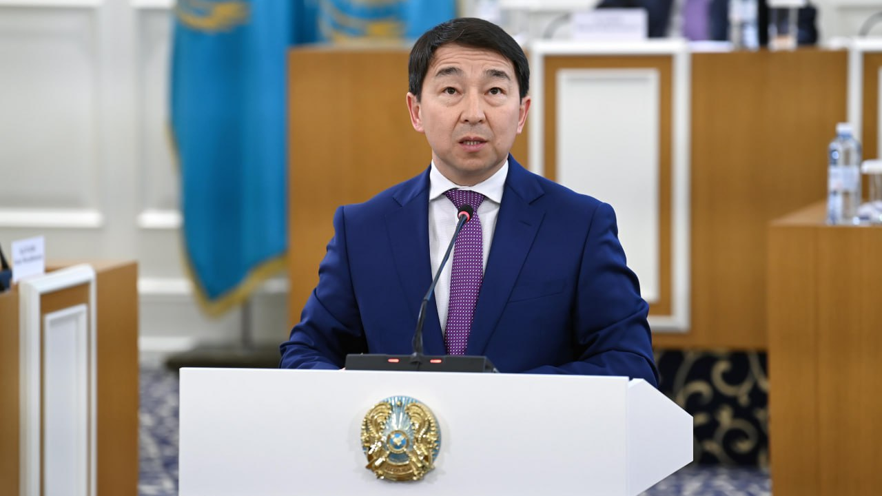 Предложение о закреплении в новой Конституции тенге в качестве национальной валюты учтено - Бакыт Нурмуханов