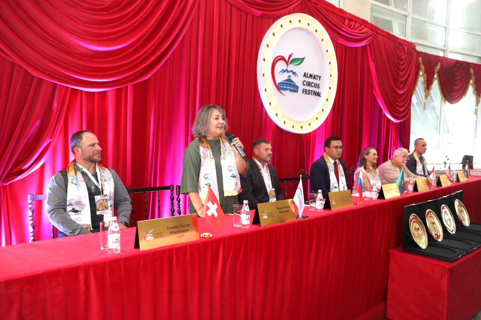 В Алматы стартовал IV Международный фестиваль циркового искусства