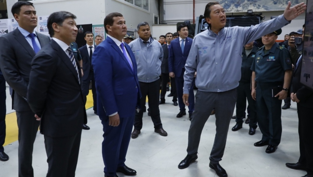Нурлыбек Налибаев посетил завод Kazakhstan Paramount Engineering