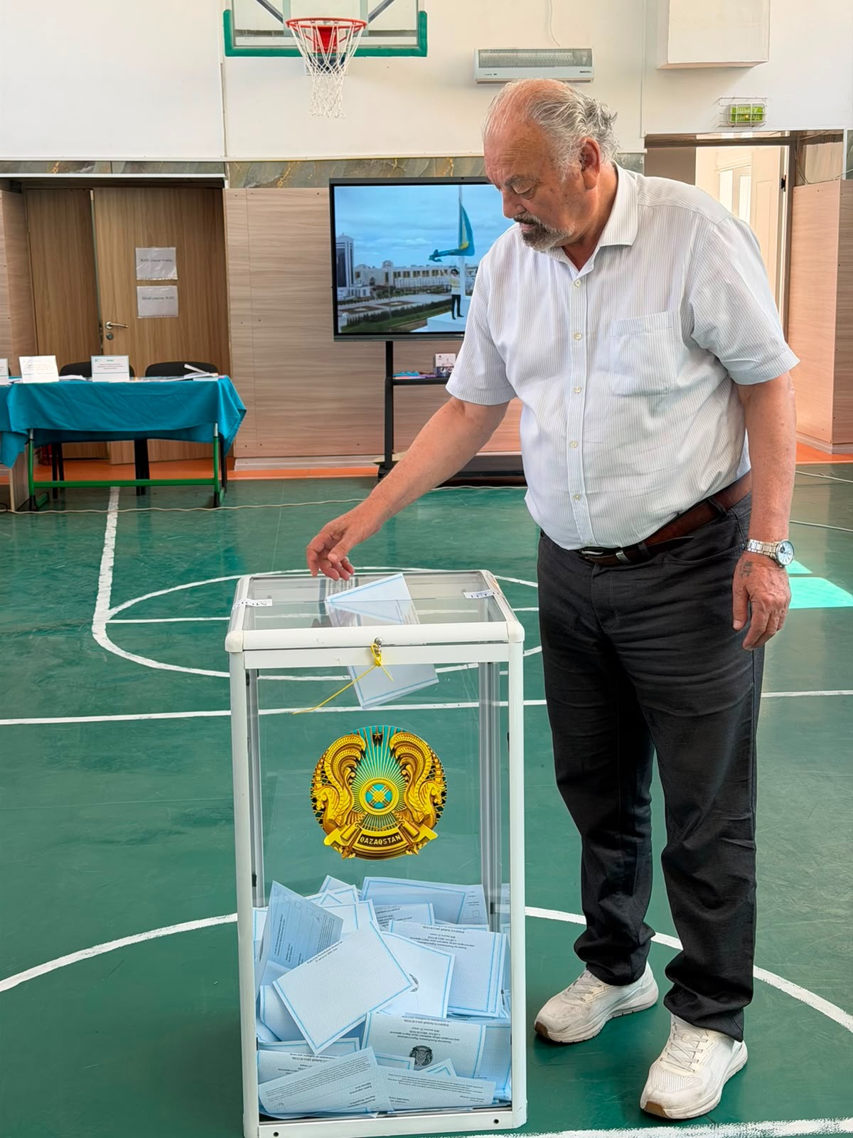 Тунгышбай Жаманкулов проголосовал на выборах
