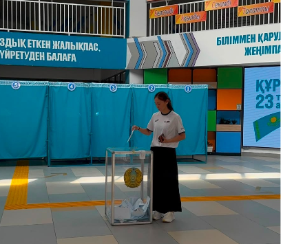 Призер чемпионата мира Айдана Кумартаева проголосовала в Алматы перед важным вылетом