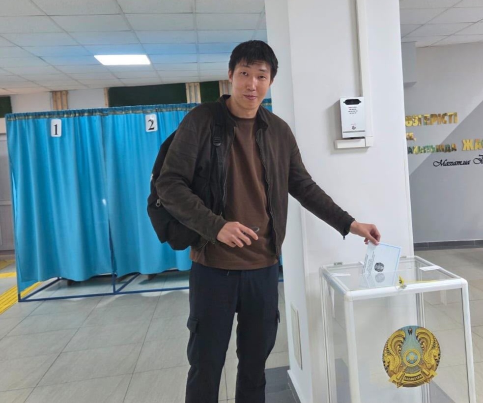 Последний бюллетень — тоже по-алматински: фрилансер «закрыл» участок №250