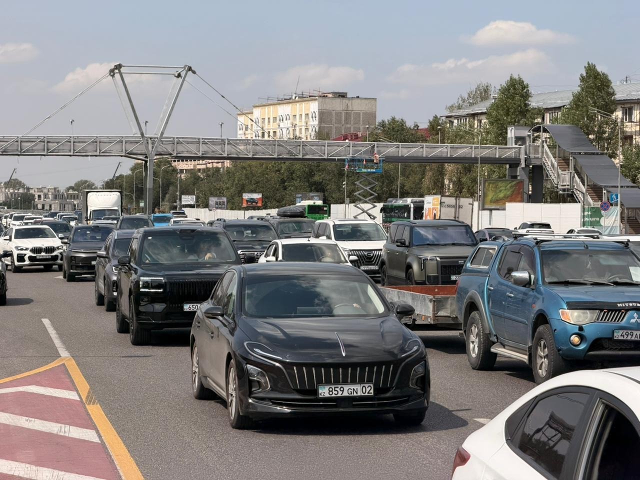 В Алматы с 1 сентября вводится отдельная проверка выбросов автотранспорта