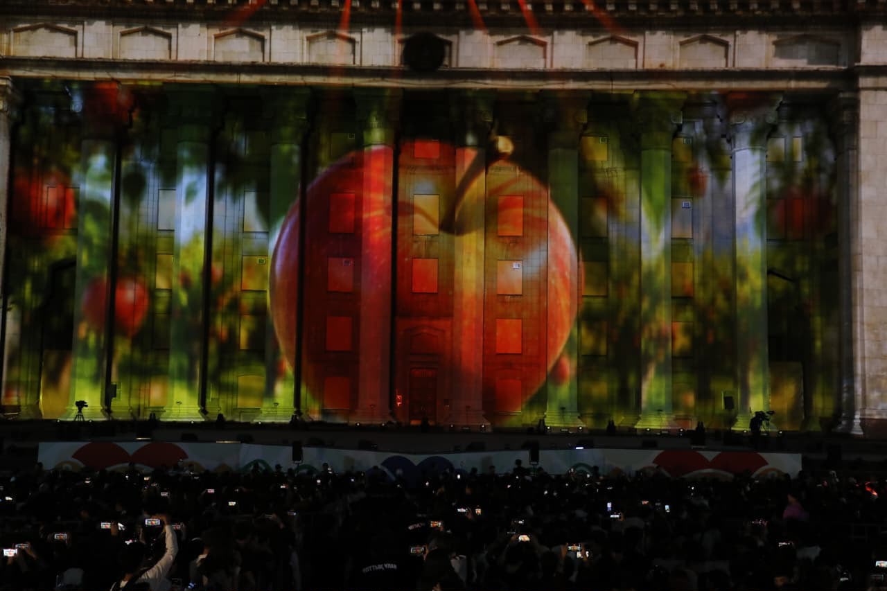 Кульминация Дня города: на площади Астана прошли Almaty Vibes и 3D Mapping Show