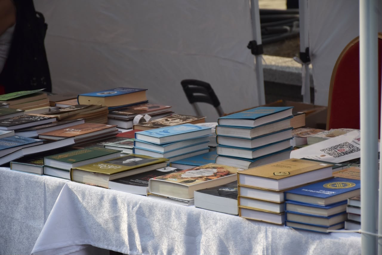 Более 50 тыс. человек посетили книжную ярмарку KitapFest в Алматы
