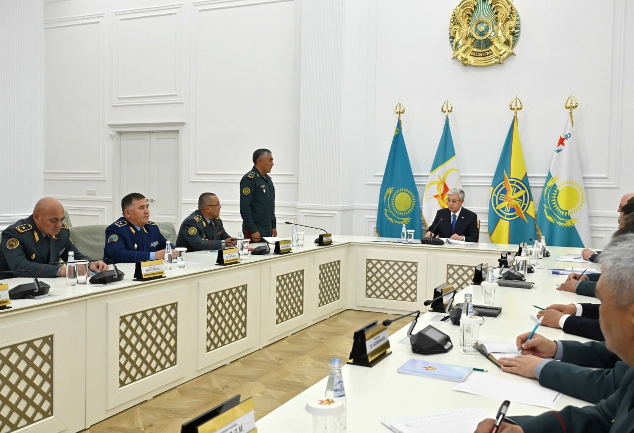 Глава государства поручил подготовить План военной реформы