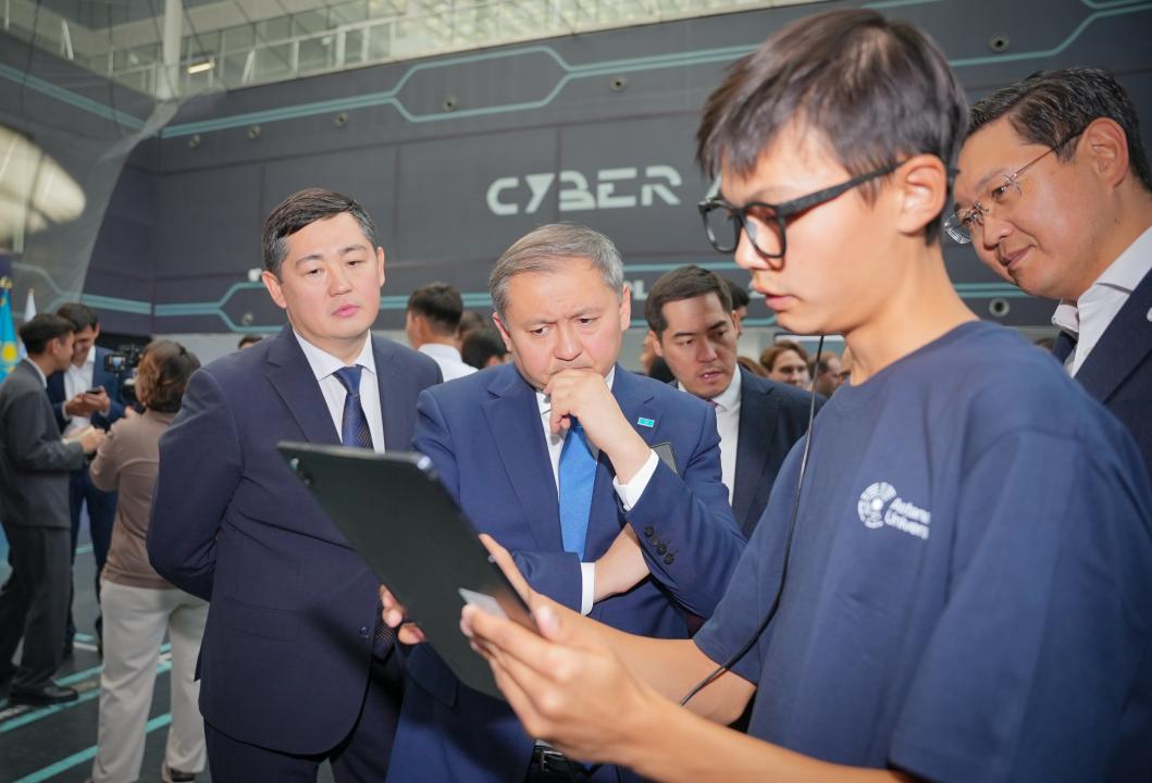 Выставка AI-Sana: представлены ИИ-проекты студентов 20 казахстанских вузов