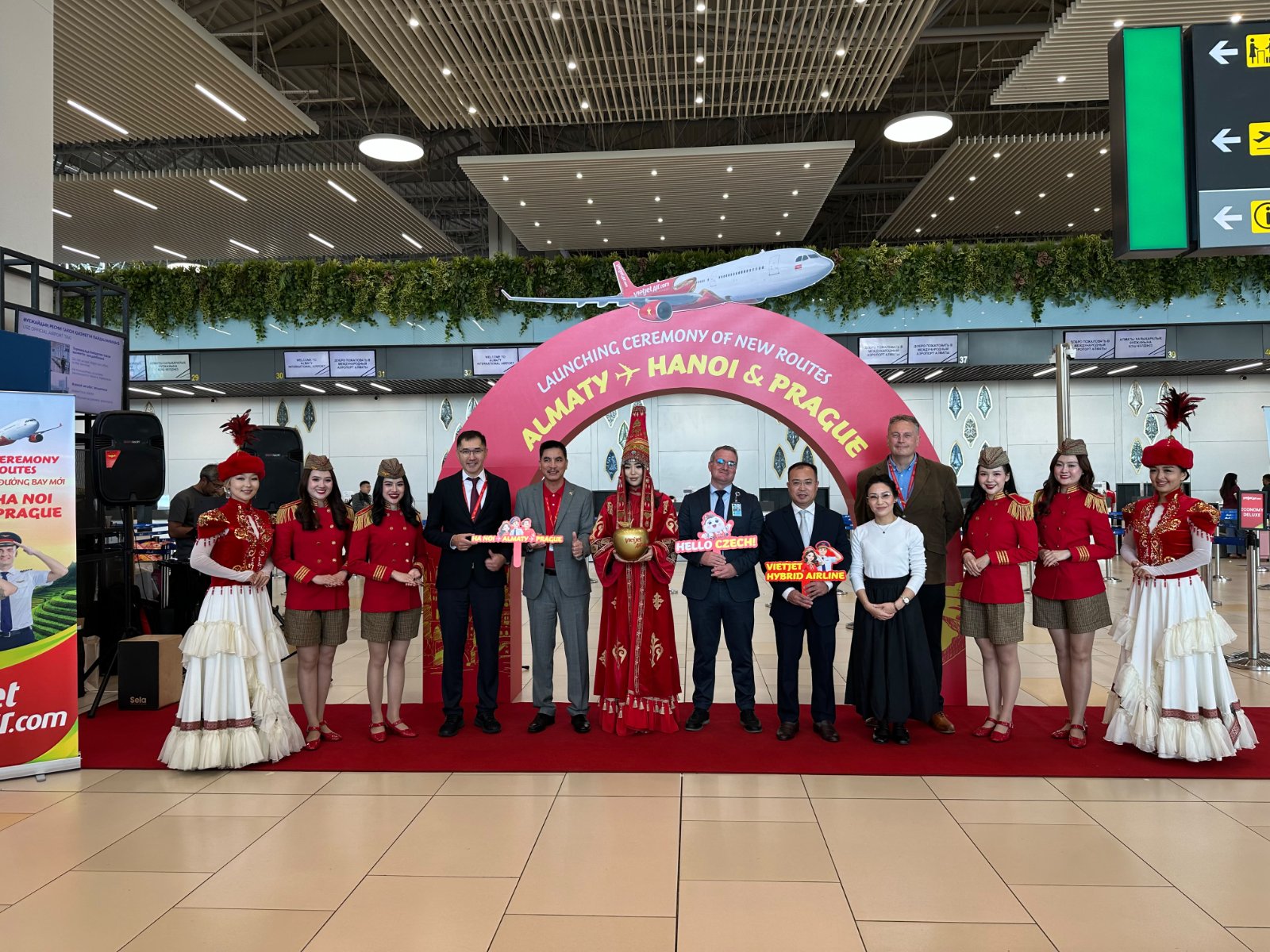 VietJet Air открыла новый авиамаршрут Ханой – Алматы – Прага