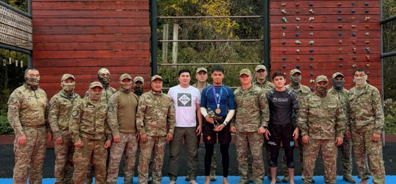 Член Қазақстан Халық Кеңесі провел мастер-класс для военнослужащих в Алматы